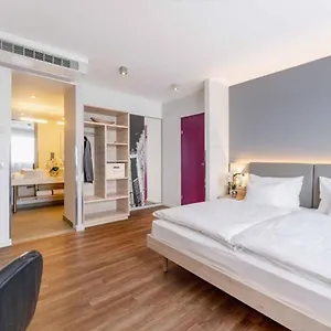 **** Hotel Plaza Gasometer Austria
