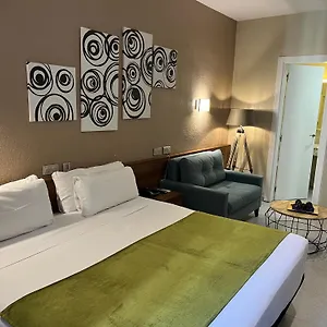 Iznájar 2*, Barcelona España