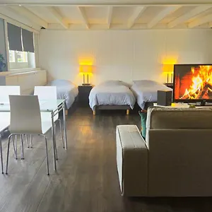 https://boathouse-amsterdam.amsterdamhotelsnl.com