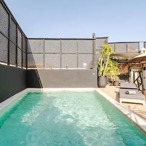 Casa de hóspedes Basidi Piscine Chauffee Sur Le Toit De La Medina